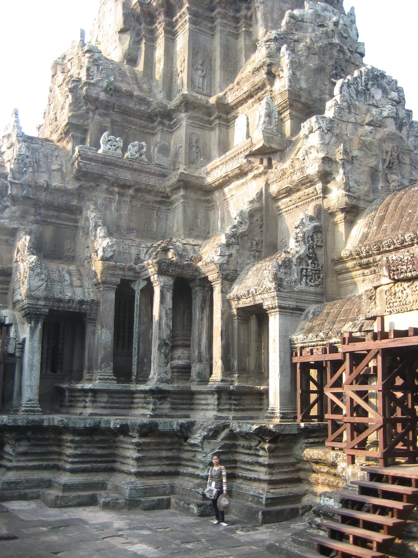 Angkor Wat courtyard area.